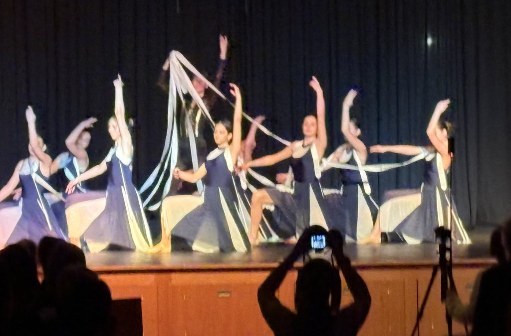 Vorstellung der Tanzschule in der Gemeindehalle Irrel